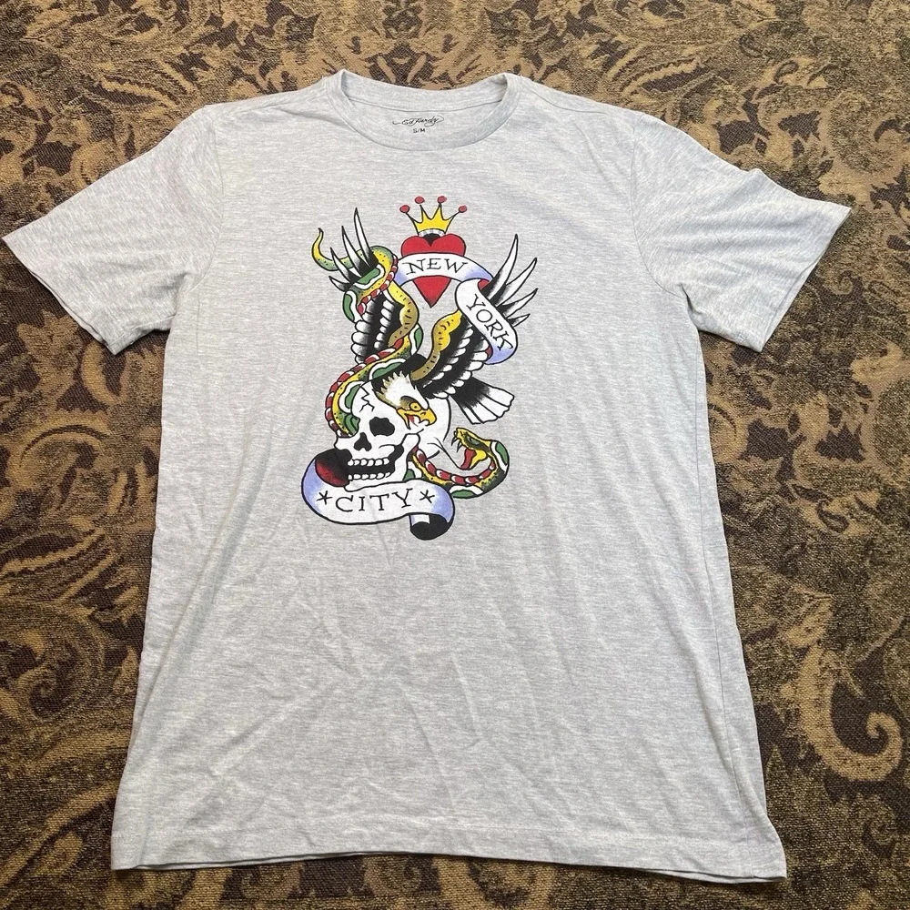 Ed Hardy Men's T-Shirt Size S/M New York City Print Gray Short Sleeve Skull